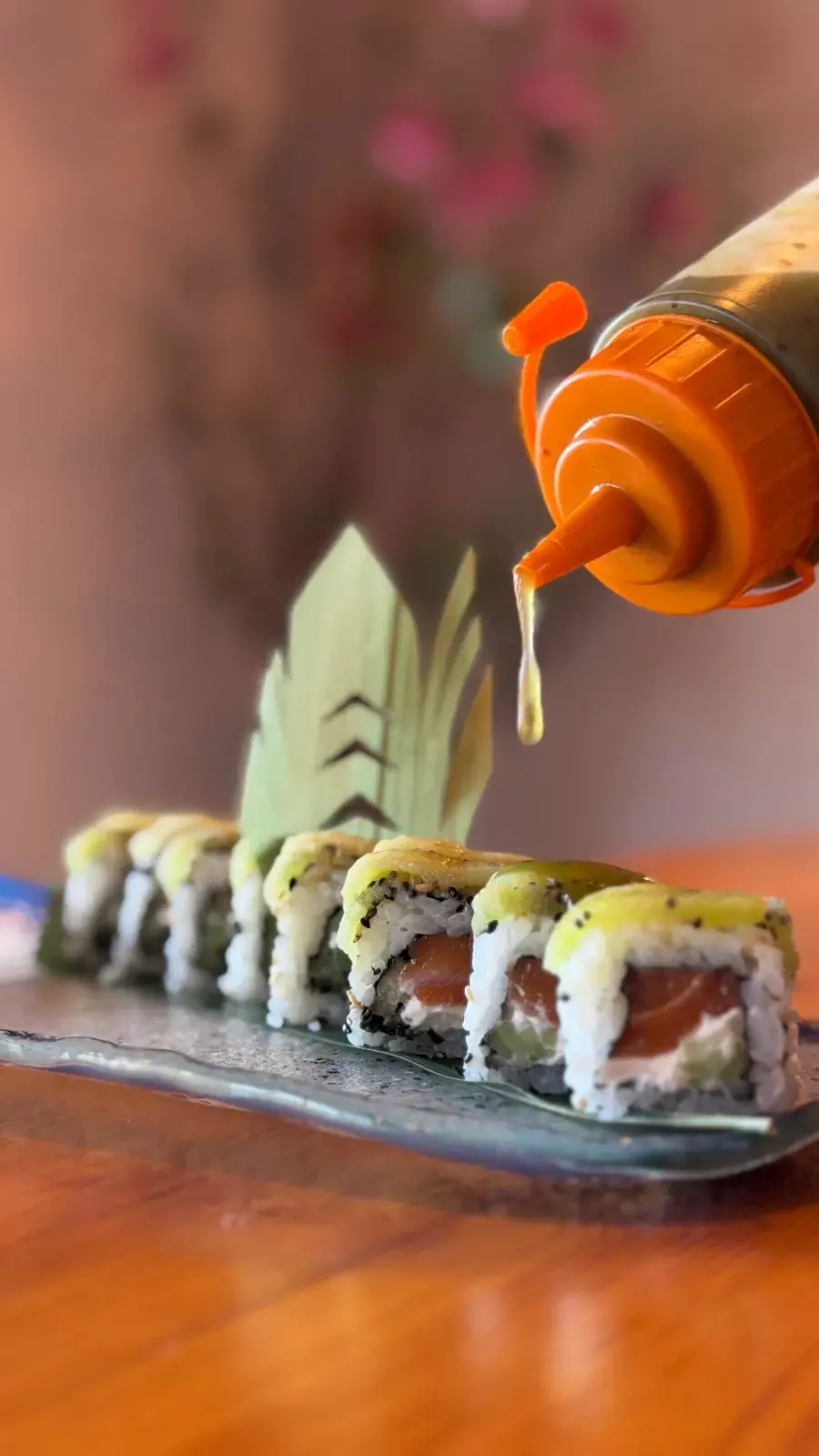 Kiwi Roll servido en plato